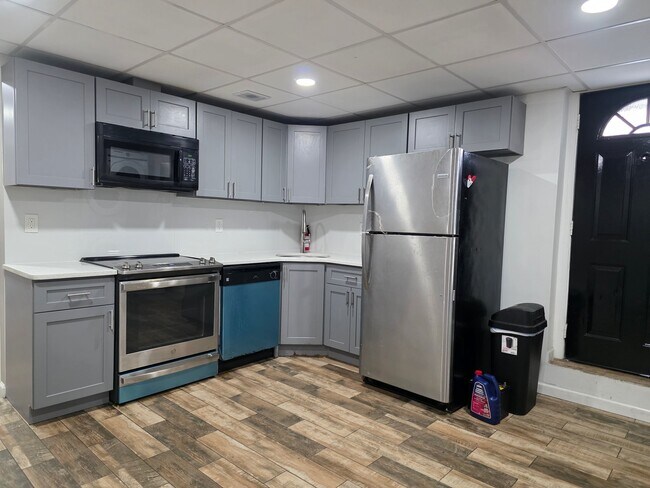 Foto del edificio - 944 Carver St