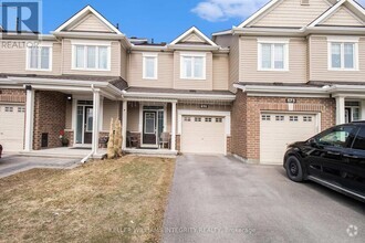 Building Photo - 675 Lauraleaf Cres