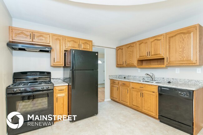 Foto del edificio - 702 Lynn Haven Ln