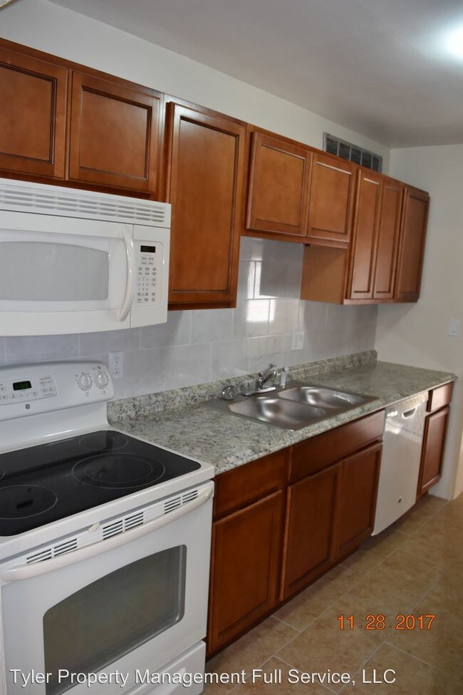 Foto del edificio - 117 Maplewood Dr