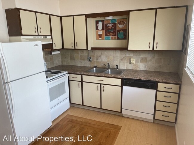 Building Photo - 2 br, 1 bath House - 323 5th Street