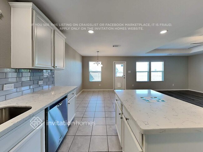 Foto del edificio - 2245 Heaton St