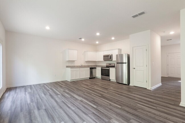Foto del edificio - Newly Constructed 3/2.5 Townhome w/ Privat...
