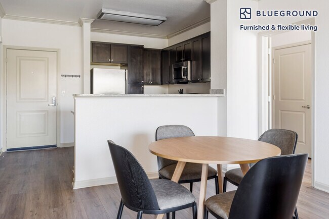 Foto del edificio - 501 Murphy Ranch Rd