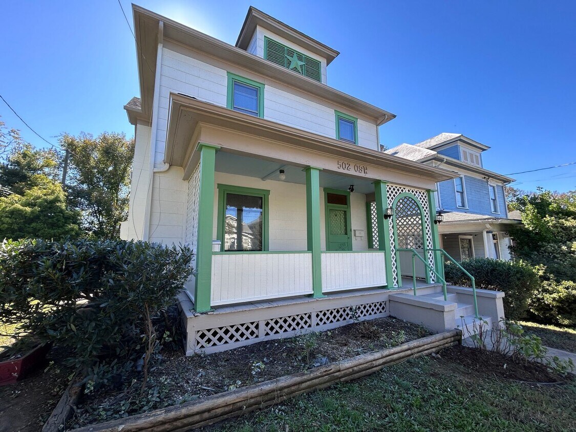 Foto principal - Spacious 3 BR home, Minutes to Medical Cen...
