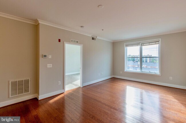 Building Photo - 815 N Patrick St