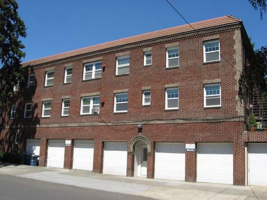 Building Photo - 236 SE 32nd Ave