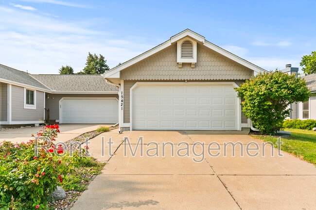 Photo - 15421 R St House