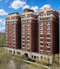 Building Photo - 5300 S Shore Dr