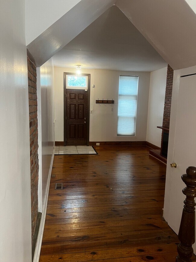 Foto del edificio - 2127 E Fairmount Ave