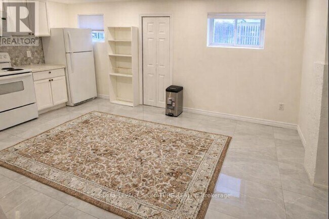 Photo du bâtiment - 77 Wheelwright Dr