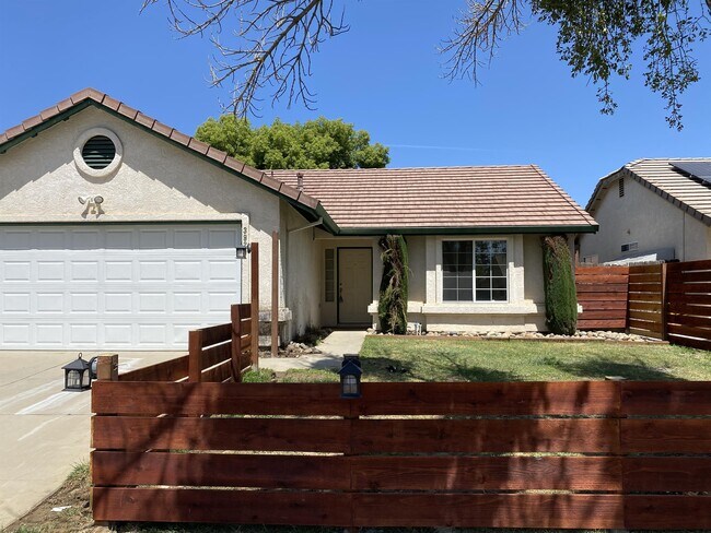 Building Photo - 3929 El Portal Pl
