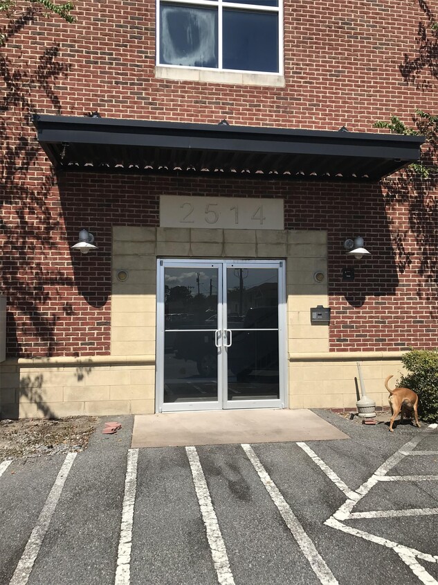 2514 Abercorn St, Savannah, GA 31401 Townhome Rentals in Savannah GA