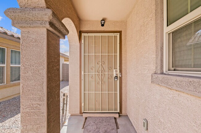 Building Photo - 40925 W Patricia Ln