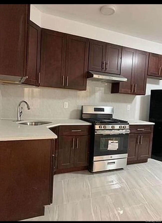 Building Photo - 1478 Broadway