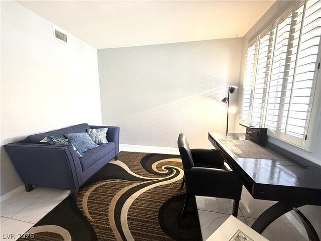 Foto del edificio - 8521 Heather Downs Dr