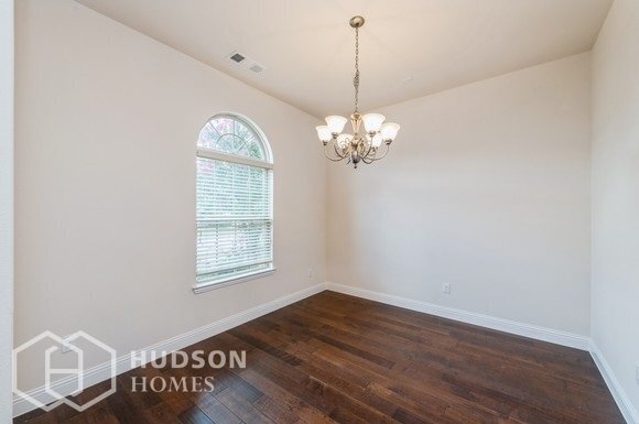 Foto del edificio - SELF TOUR NOW! - 1016 Brigham Dr, Forney, ...