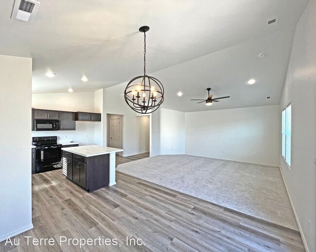 Building Photo - 4 br, 2 bath House - 12792 Ashfield street