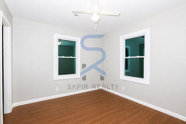 Foto del edificio - Spacious 4BR  in a Prime Warner Robins Location Near Top Attractions