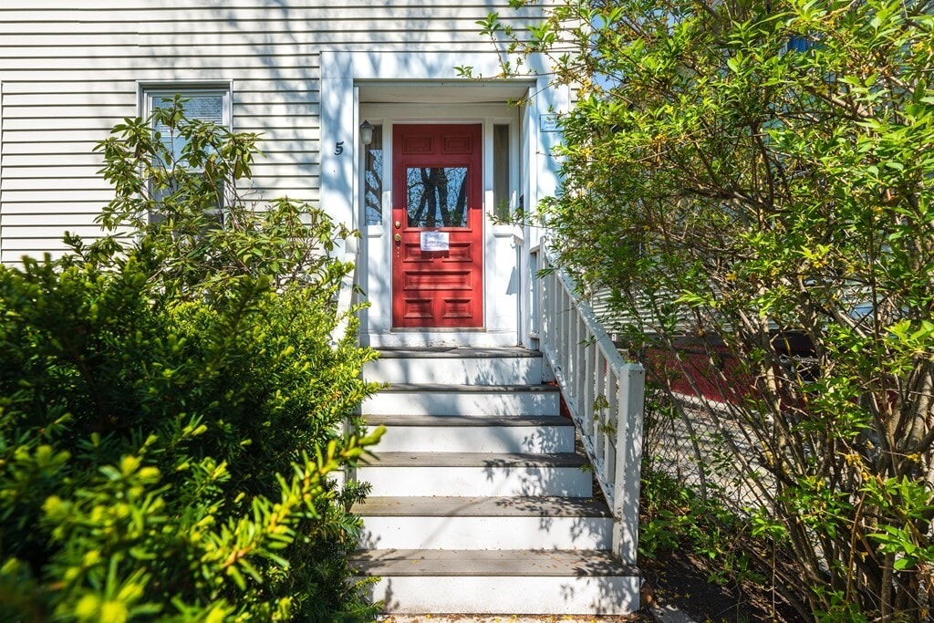 Building Photo - 5 Union St