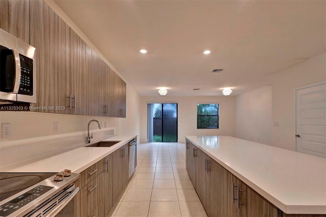 15829 NW 91st Ct Unit 15829, Miami Lakes, FL 33018 Condo for Rent in Miami Lakes, FL