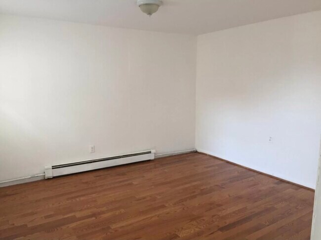Building Photo - 1247 Shackamaxon St