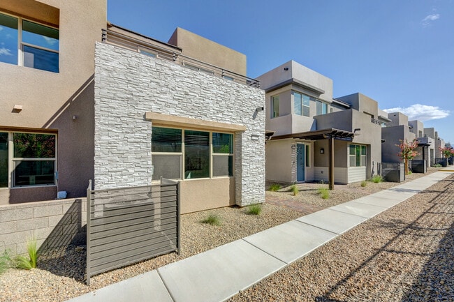 Building Photo - 1533 Melodic Lark Dr