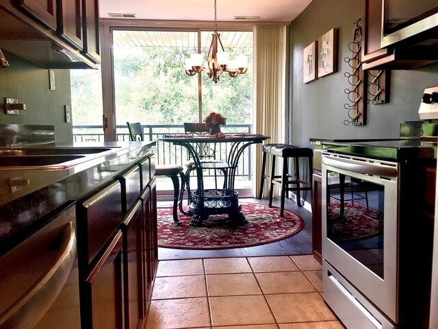 Foto del edificio - 6020 Oakwood Dr