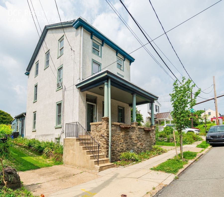 Foto principal - 6038 Wissahickon Ave
