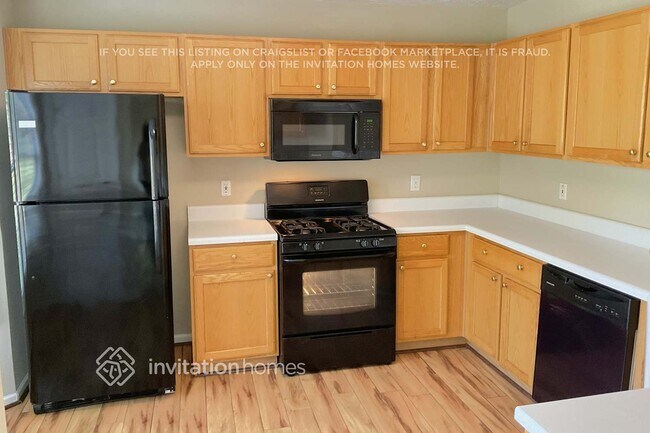 Foto del edificio - 160 Weatherstone Dr