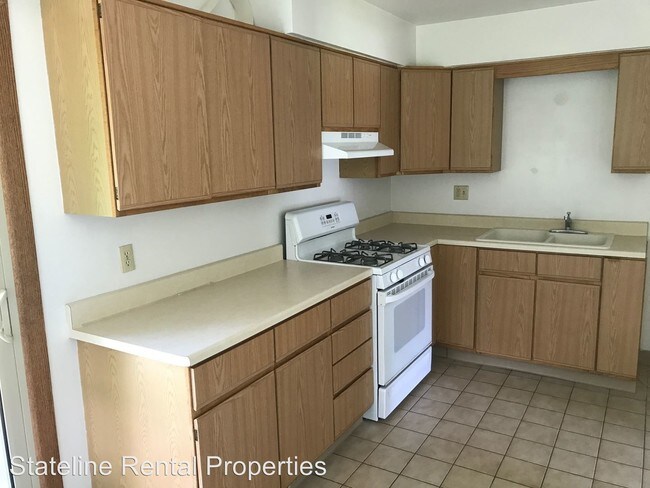 Foto del edificio - 6082 Buttercup Ln