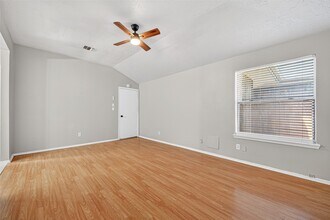 Building Photo - 2310 Woodwind Dr
