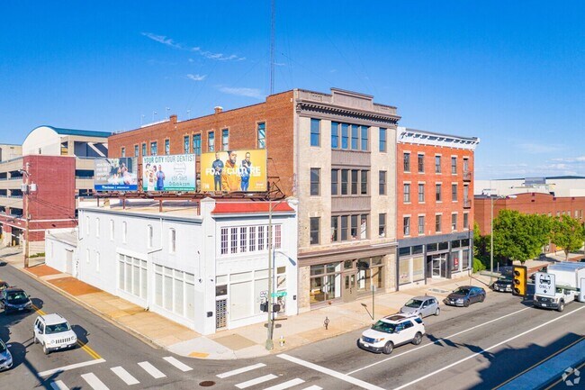 Interior Photo - 1322 W Broad St