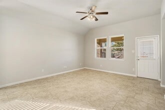 Building Photo - 2722 Kaman Ln