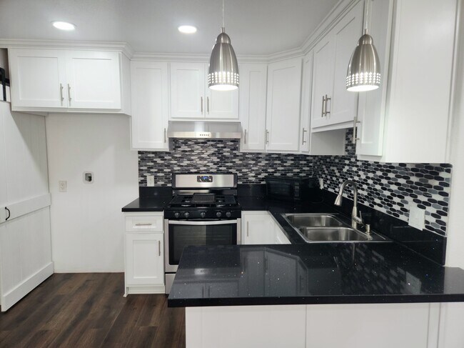Kitchen - 16407 Mount Ararat Cir