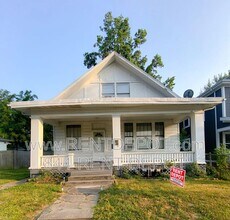 Building Photo - 613 Monroe Ave