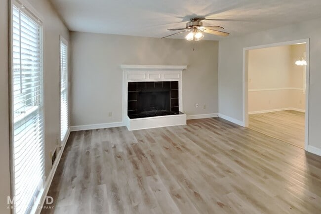Building Photo - 2115 Grayson Ct