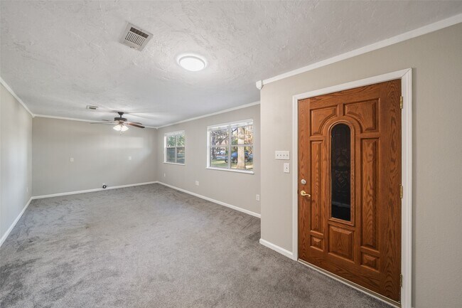 Building Photo - 24011 Lenze Rd