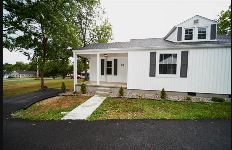 103 Travis Ct Unit 103, Glasgow, KY 42141 Room for Rent in Glasgow, KY