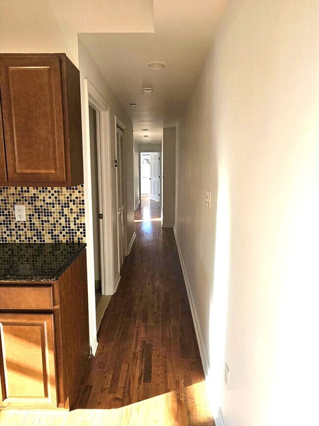 Photo - 601 N 39th St Apartment