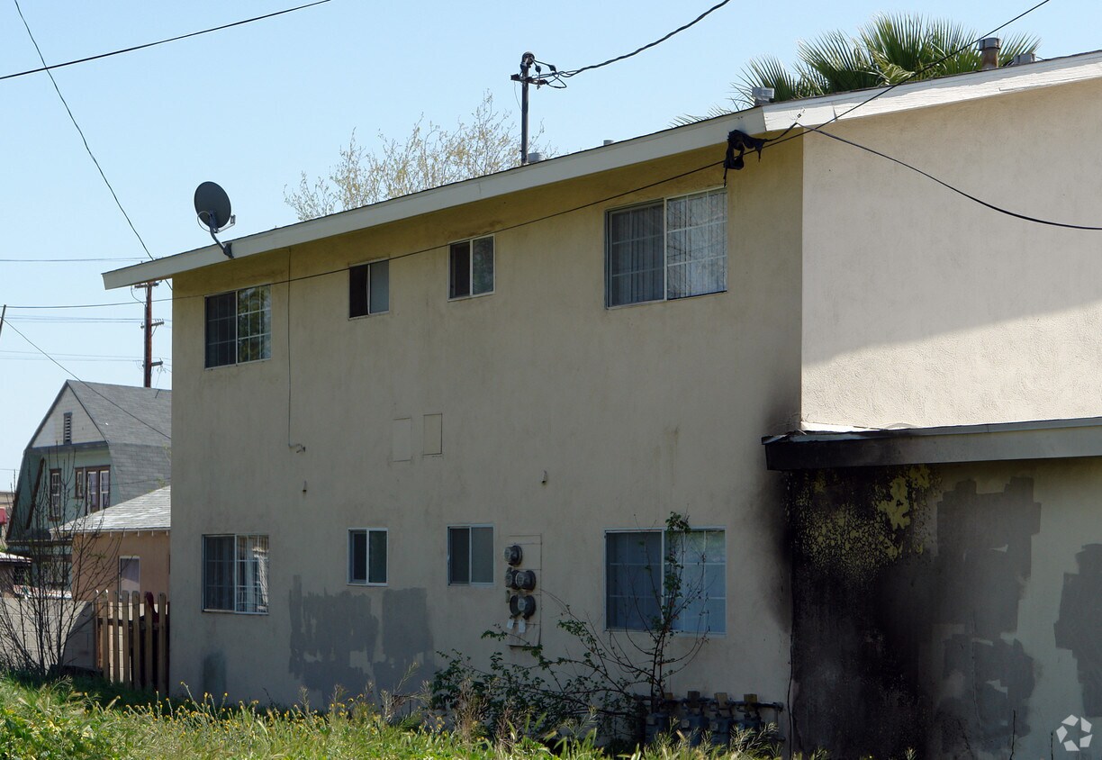 Building Photo - 657 N Crescent Ave