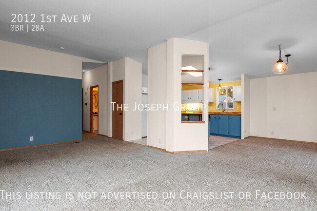 Building Photo - Bremerton 3 bed with view of Sinclair Inlet