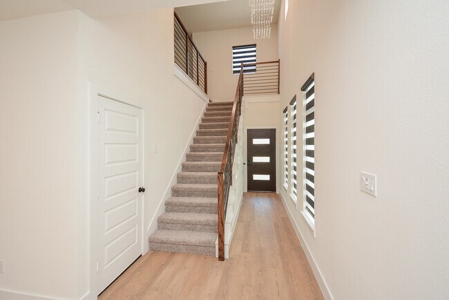 Building Photo - 16559 Oasis Glade Dr