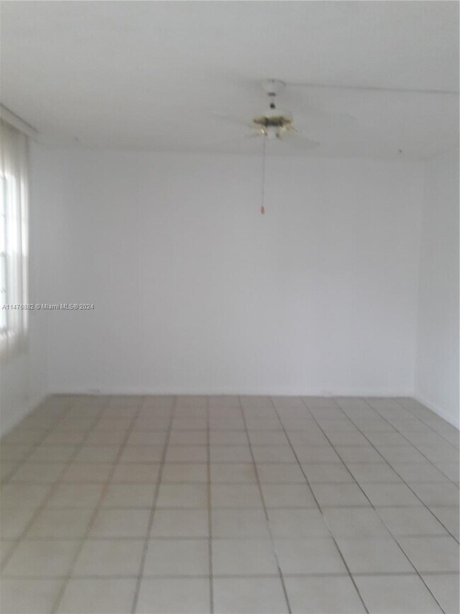 Building Photo - 13250 SW 4th Ct