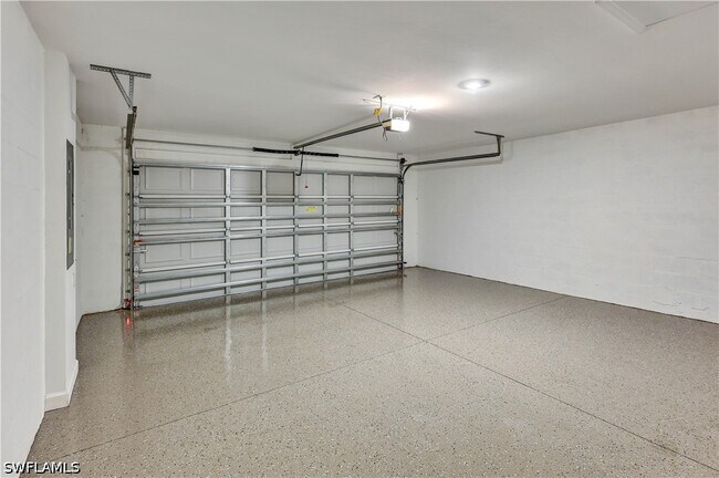 Foto del edificio - 20545 Hazelnut Ct