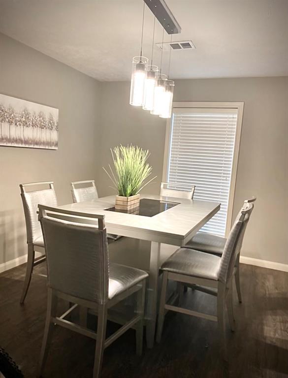 Foto del edificio - 231 Viceroy Dr