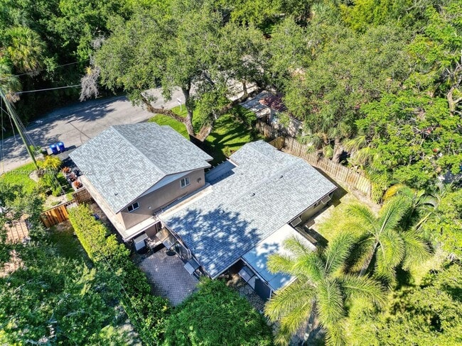 Foto del edificio - 1610 SW 30th Pl