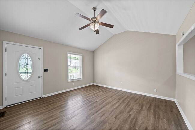 Foto del edificio - Pet Friendly Three Bedroom!