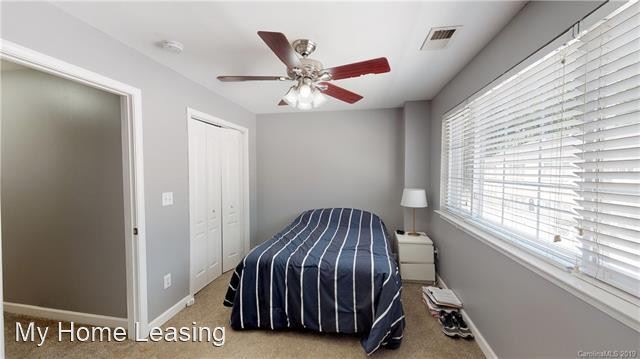Building Photo - 2 br, 1.5 bath House - 1224 Green Oaks Lan...