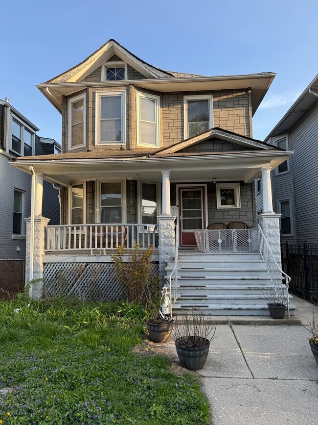 Building Photo - 4129 W School St